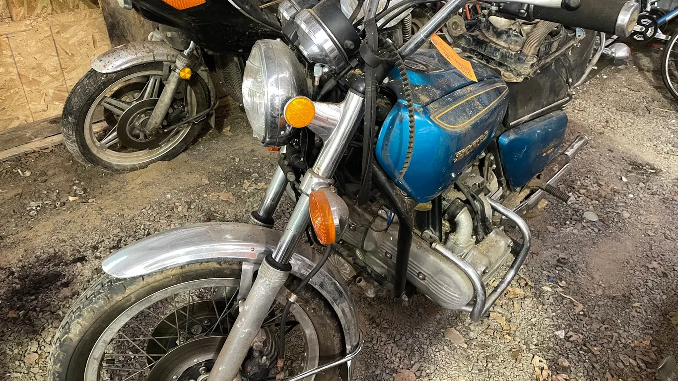 1975 Honda GL1000 Goldwing Motorcycle (Has WI Title)