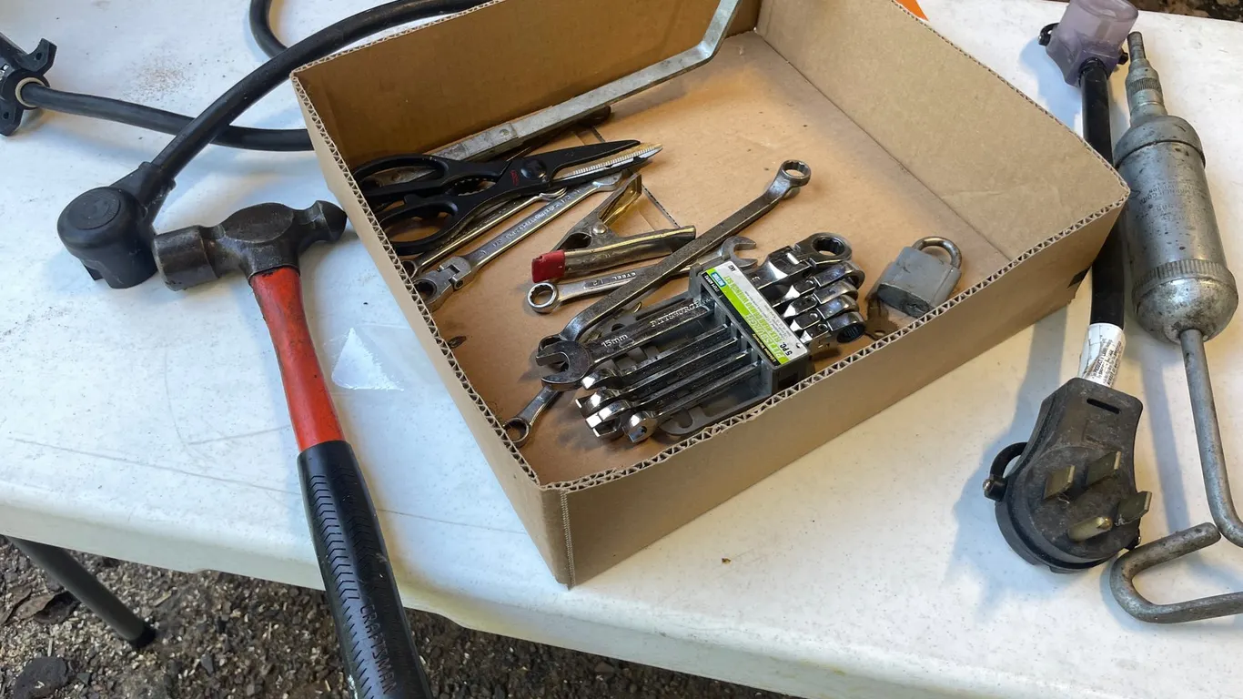 Stub 220V Electric Cords and More