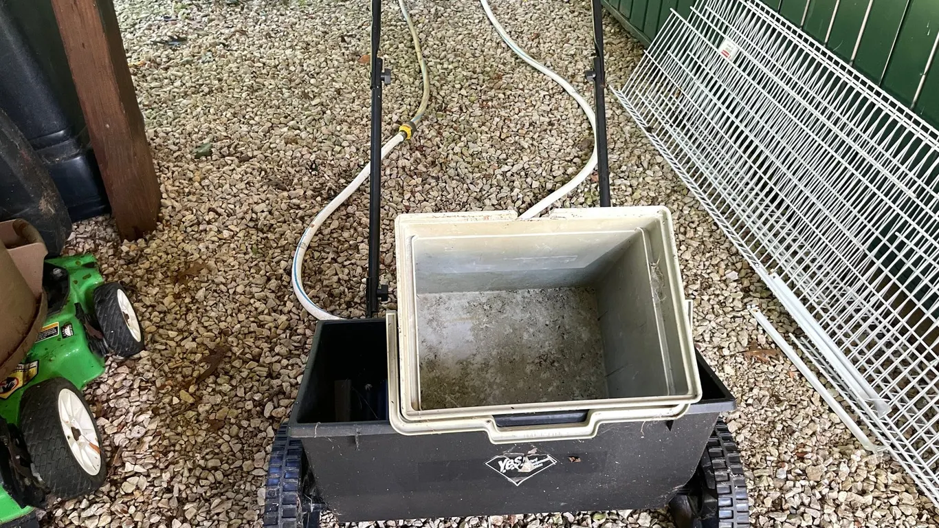 Drop Fertilizer Spreader