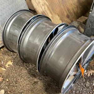 (3) Kia Wheels