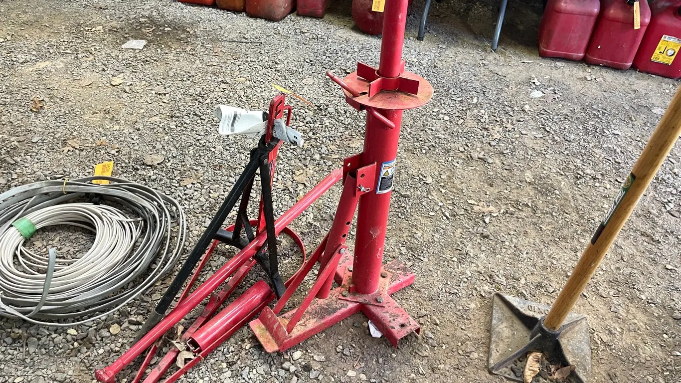 Pittsburgh Portable Tire Changer