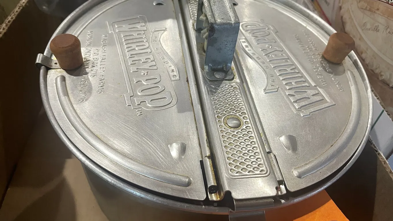 Whirley-Pop Hand Crank Popcorn Popper
