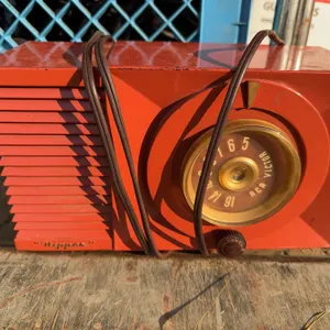 RCA Victor Nipper III Tabletop Radio Red Plastic
