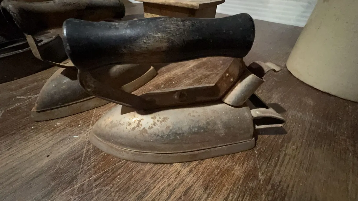 Metal Sad Iron With Wooden Handle
