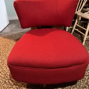 1950s Red Swivel Lounge Chair with Wooden Legs