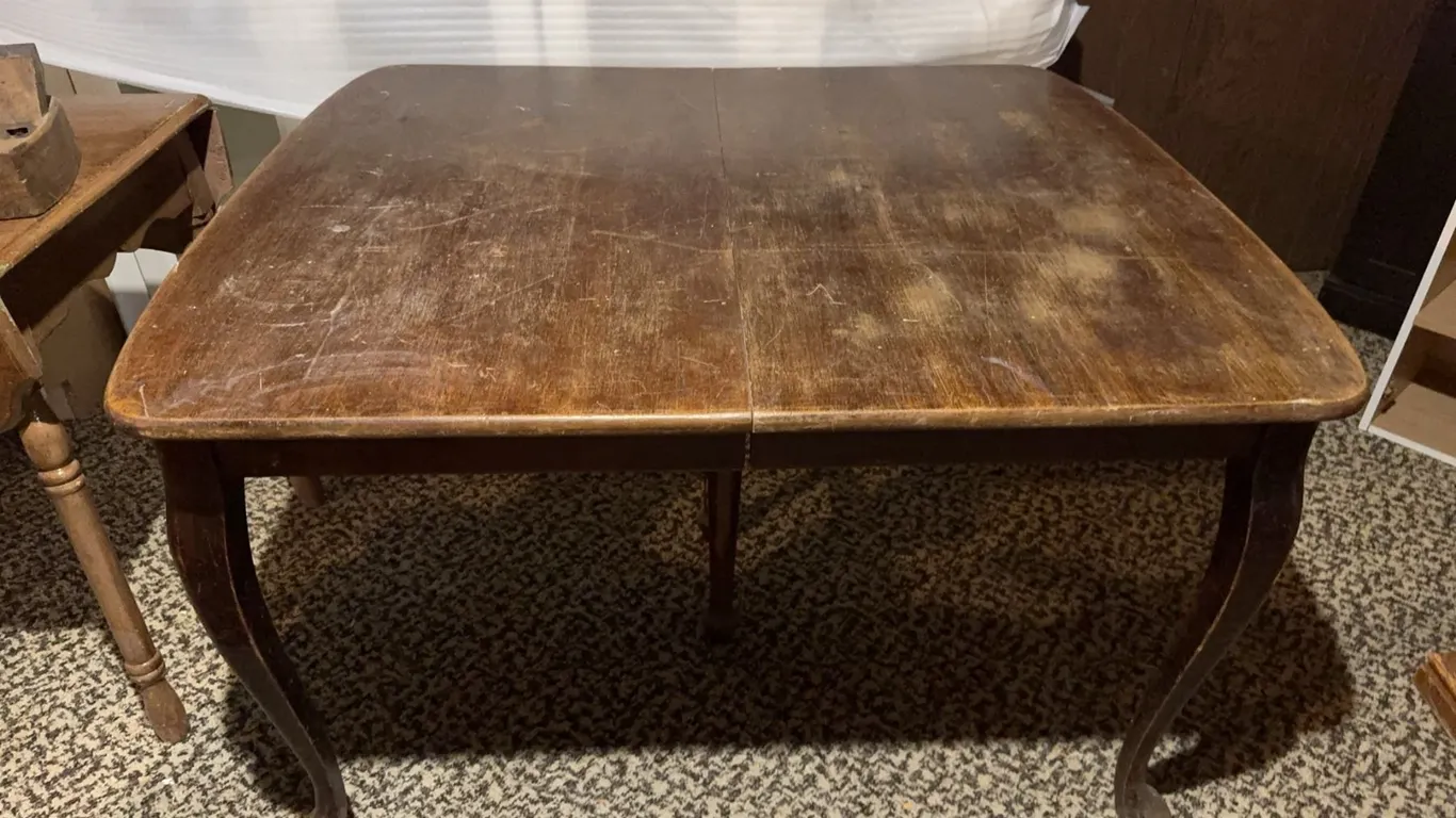 Wood Dining Table with Cabriole Legs