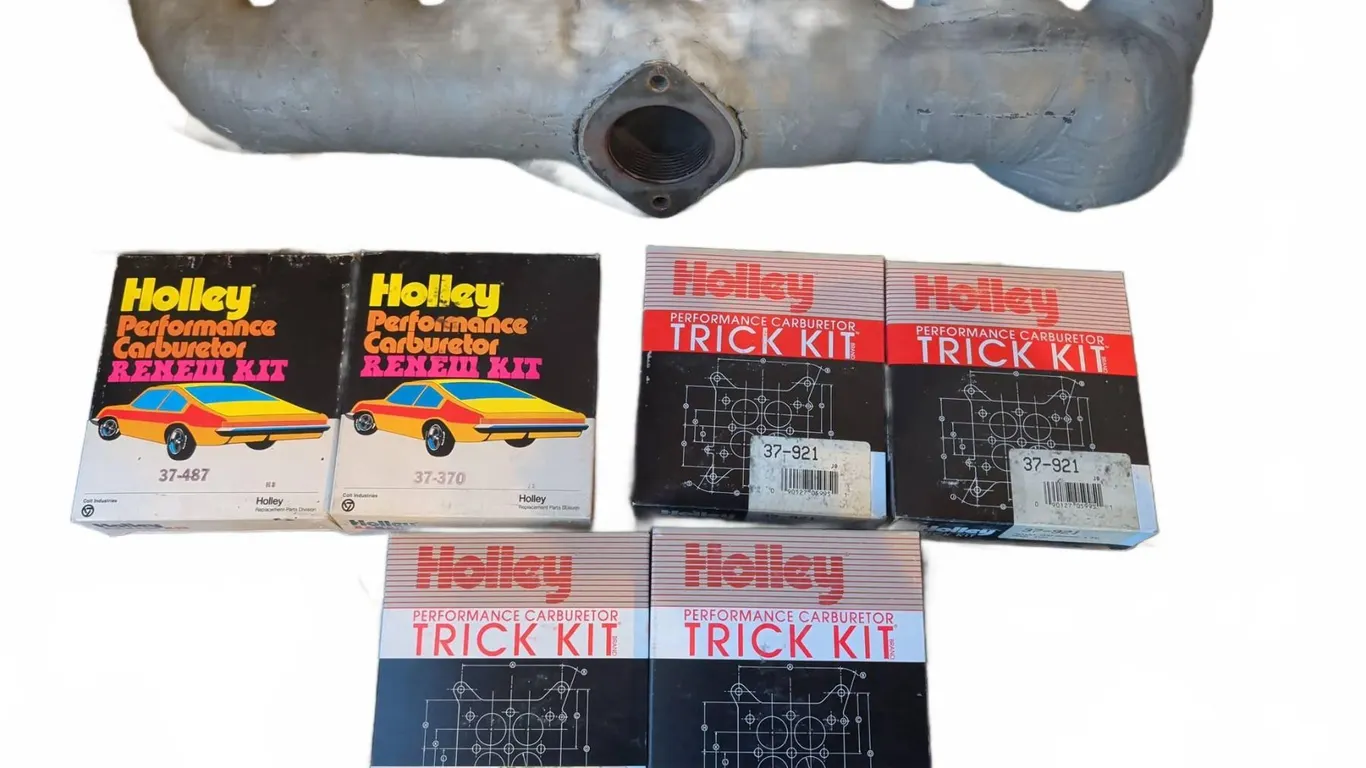 Holley Performance Carburetor Rebuild and Trick Kits with Intake Manifold 572390-1