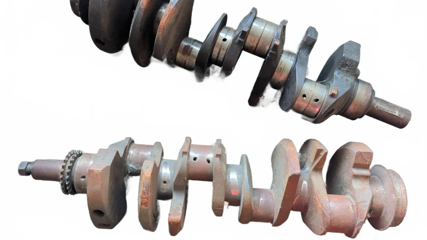 Cast Iron Engine Crankshafts with Timing Gear and Markings