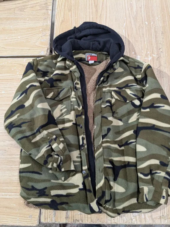 Men’s Large “Storm Master” Camo Fleece Jacket
