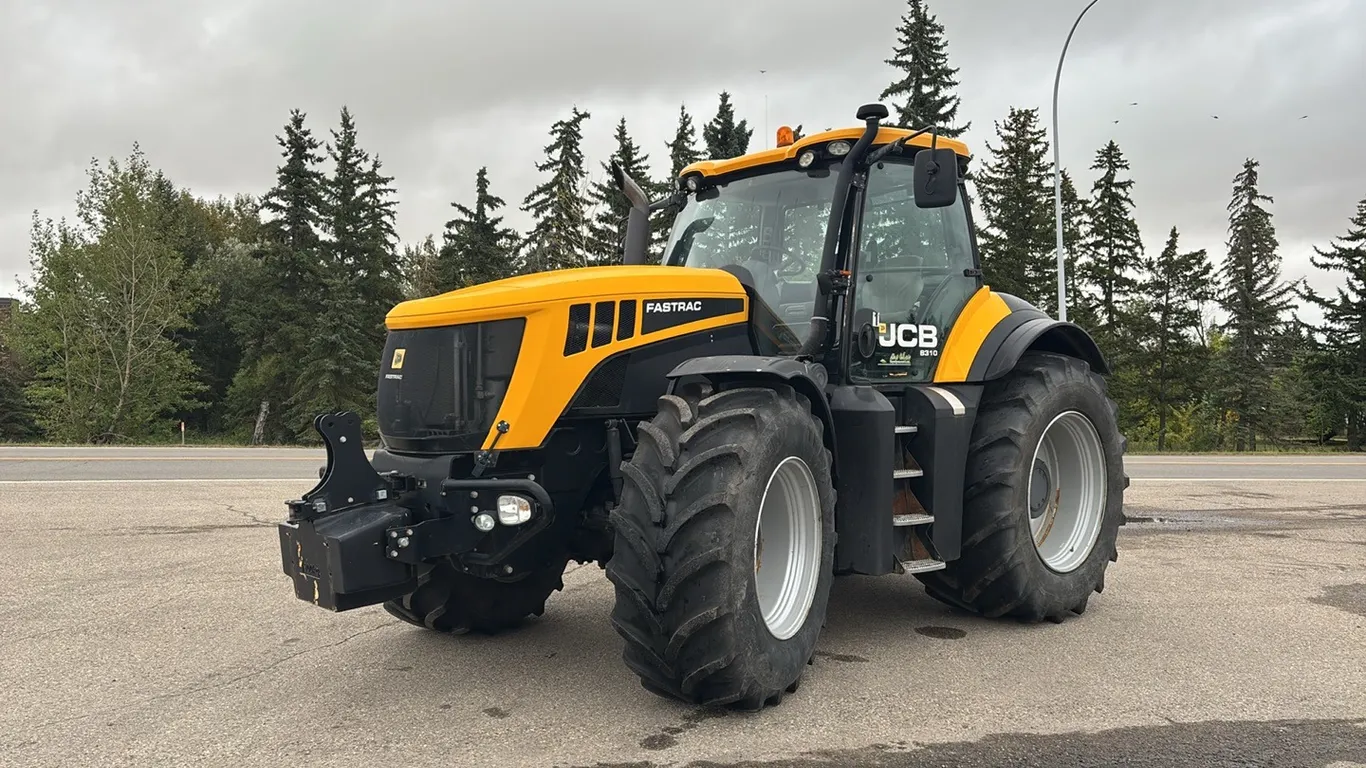 JCB Fastrac 310 4WD Tractor s/n: JCB32Z65V01139547