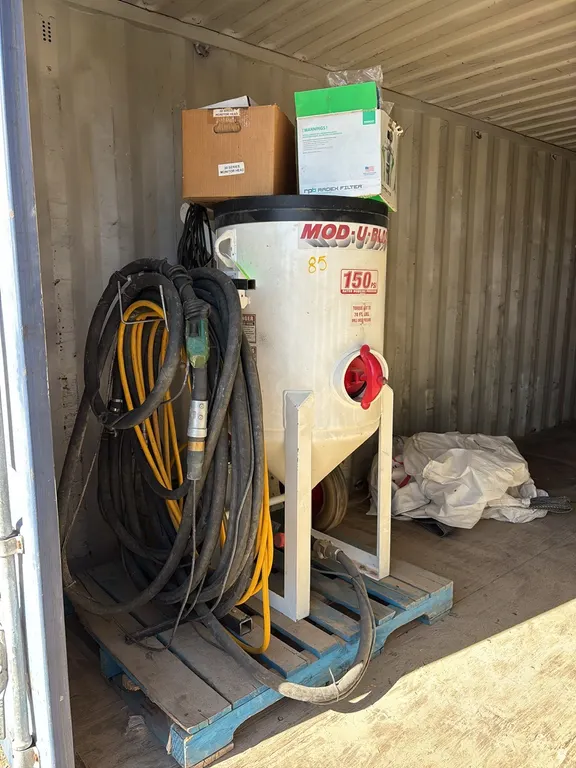 Mod-U-Blast Portable Sand Blaster s/n: 4558