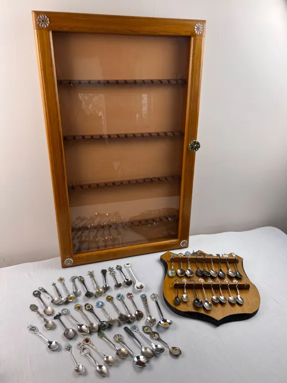 Collectors Spoons & Displays