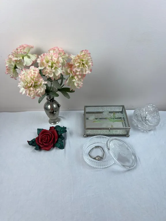 Vanity Decor