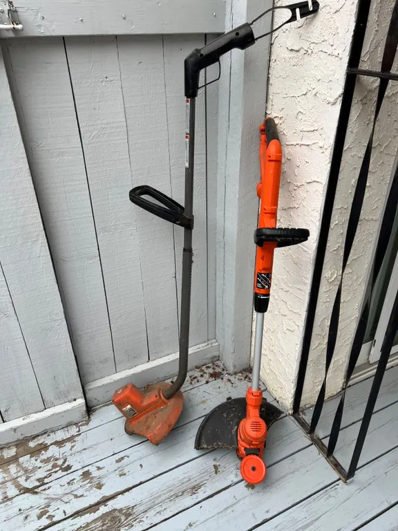 Black & Decker Electric Weed Wackers