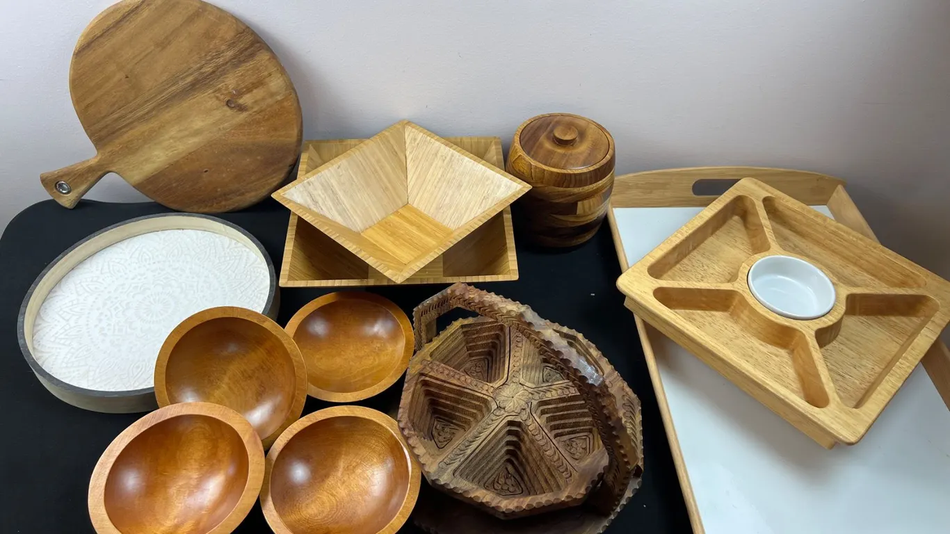 Wooden Kitchenware & Decor