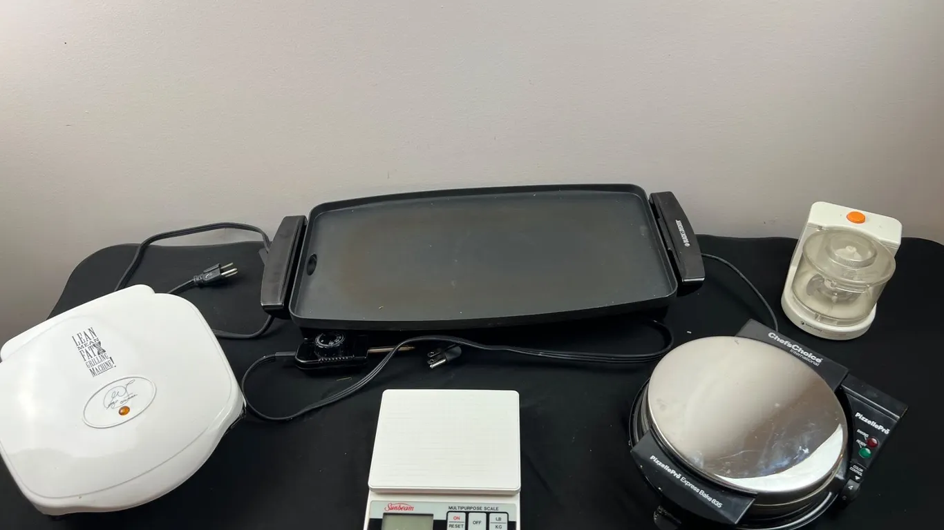 Kitchen Appliance Lot