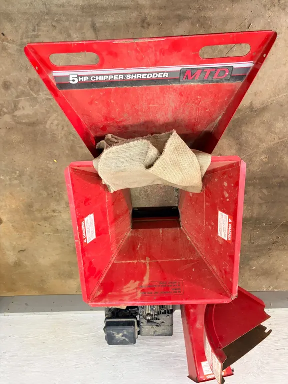 Chipper/Shredder 5hp MTD