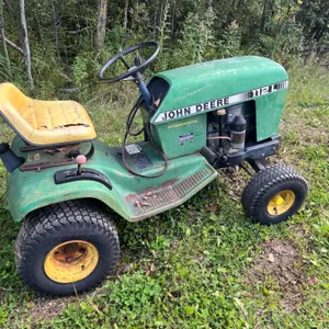 John Deere 112L