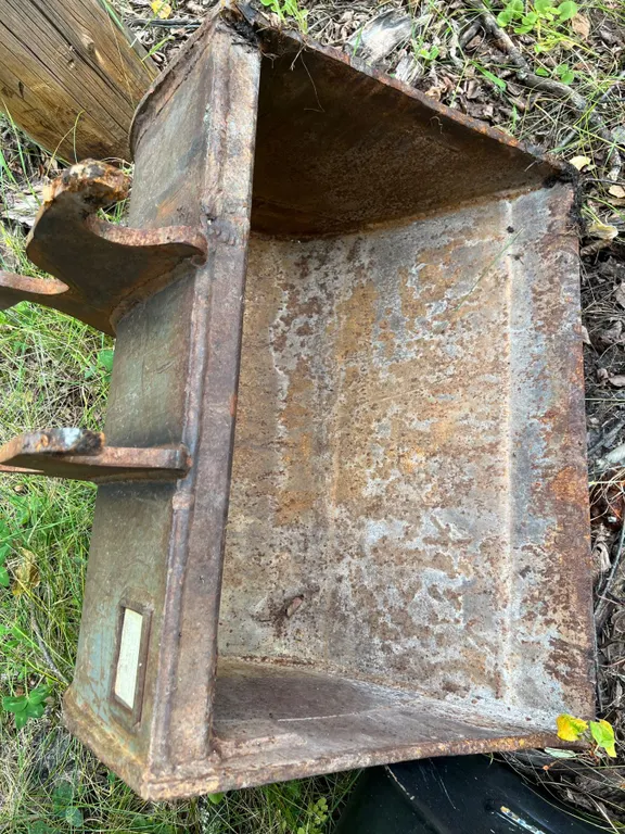 EDGE Bucket