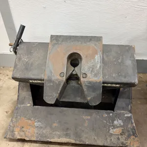 Resse 5th Wheel Trailer Hitch