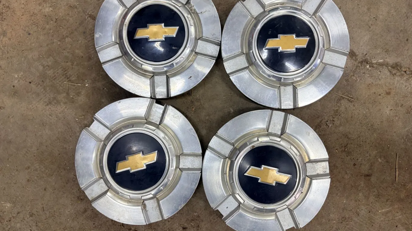 4 Chevrolet Hubcaps