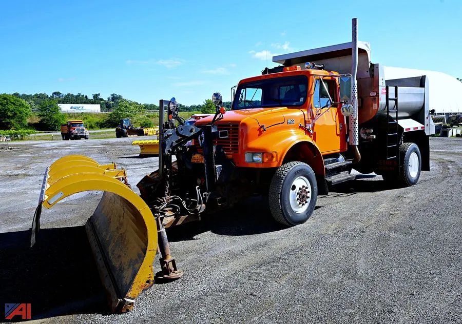 1999 International 4800 All Season Dump & Plow Truck