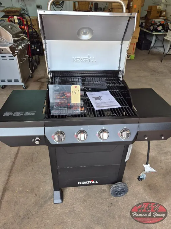 Brand New 4 Burner Grill