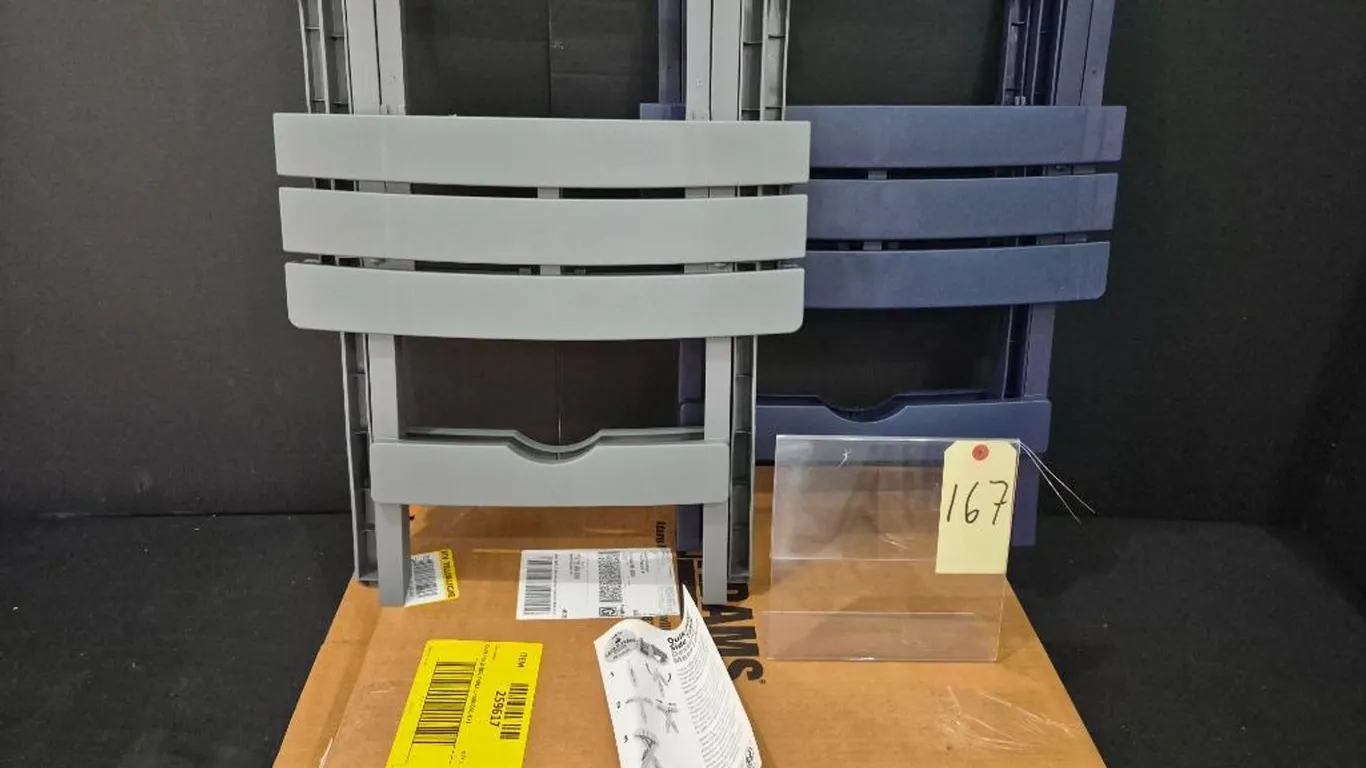 (2) 20 in Folding Side Tables