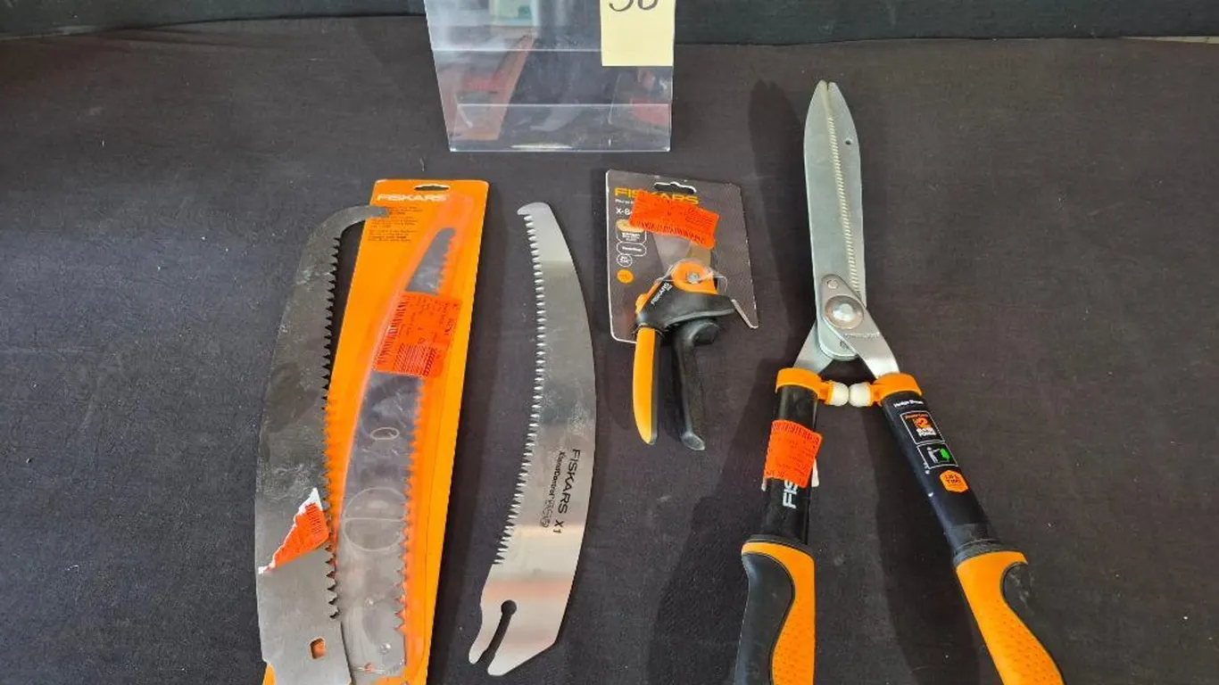 Lot of New Fiskars Tools