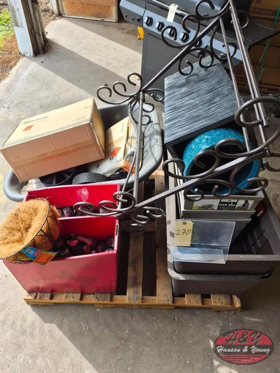 Pallet of Mixed Goods