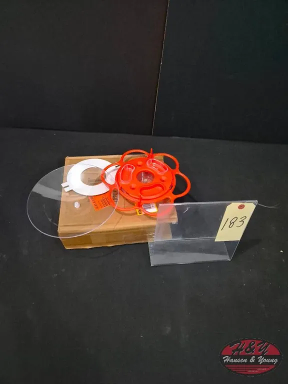 Buffet Plastic Feeder