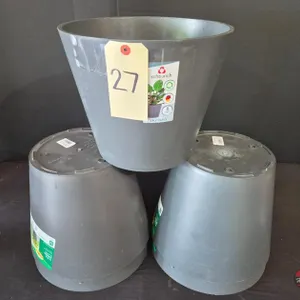 (5) New Vigoro 11.8 in. x 11.8 in. D x 9.4 in. H Davina Medium Nero Gray Resin Pot