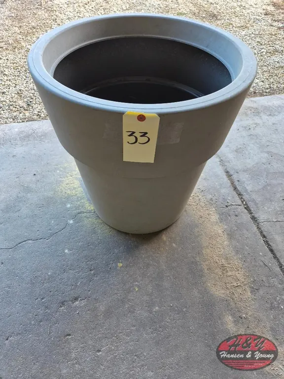 New Vigoro Chauncey Gray Decorative High-Density Resin Planter