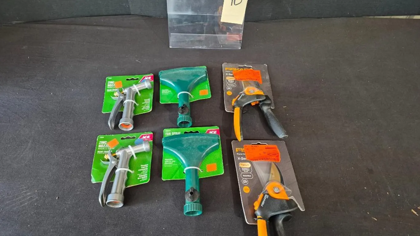 Lot of New Garden Hose Nozzles and pruners