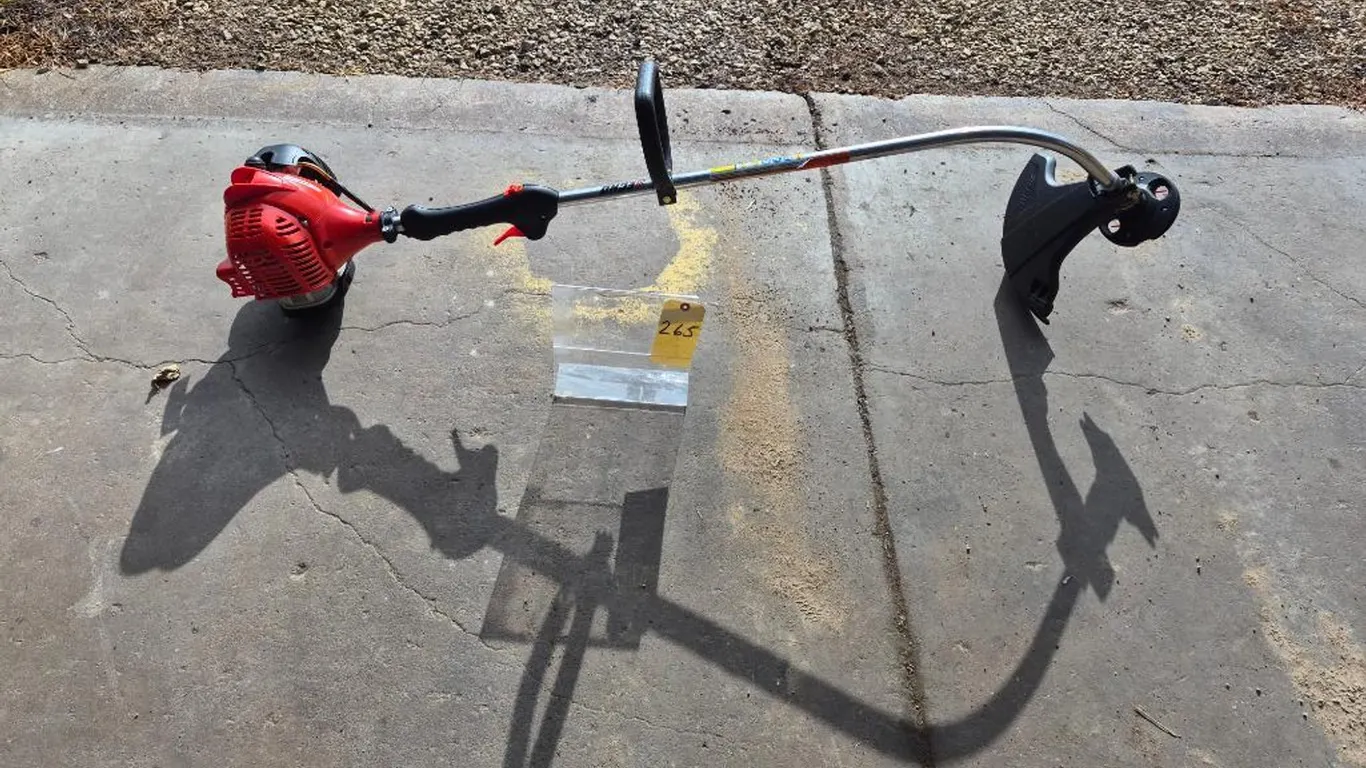 Curved Shaft String Trimmer