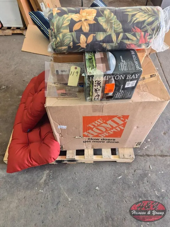 Pallet of Assorted Cushions