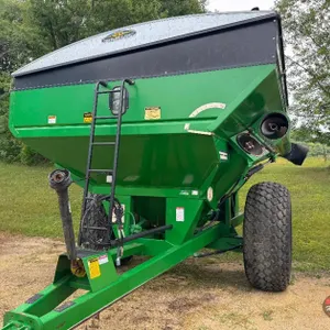 Brent 672 Grain Cart