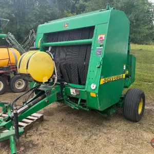 John Deere 556 Baler