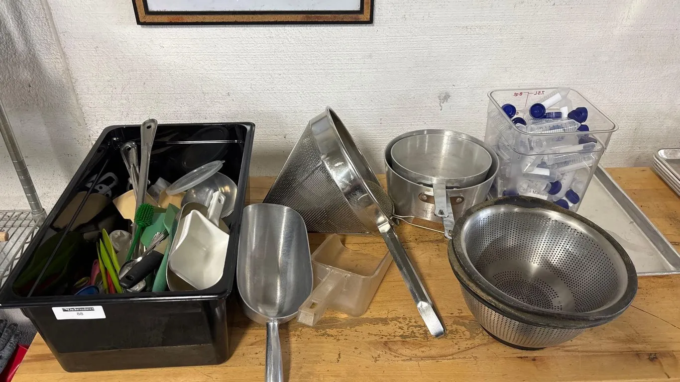 KITCHEN SUPPLIES AND COOKWARE