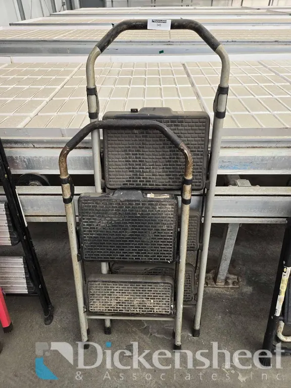 STEP STOOL SET