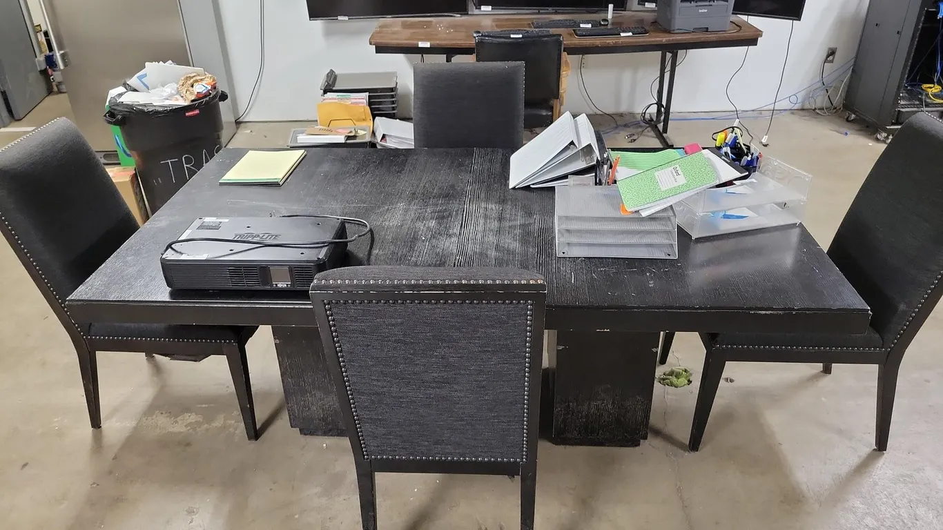 DUAL PEDESTAL TABLE WITH (4) HIGH BACK CUSHIONED CHAIRS