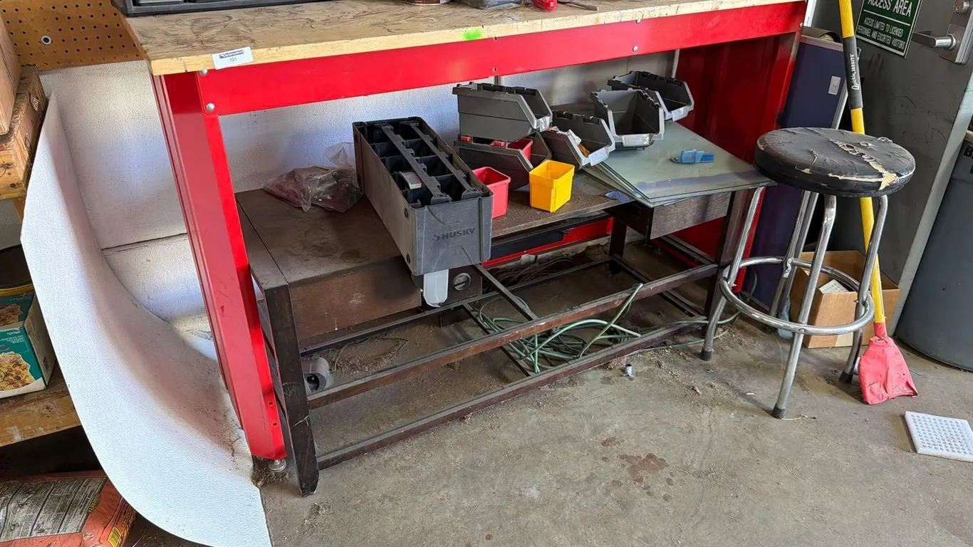 METAL BENCH WITH WOOD TOP