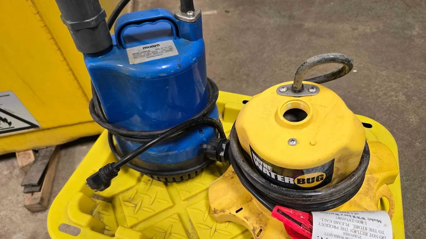(1) MUNRO & (1) WAYNE SUMP PUMP