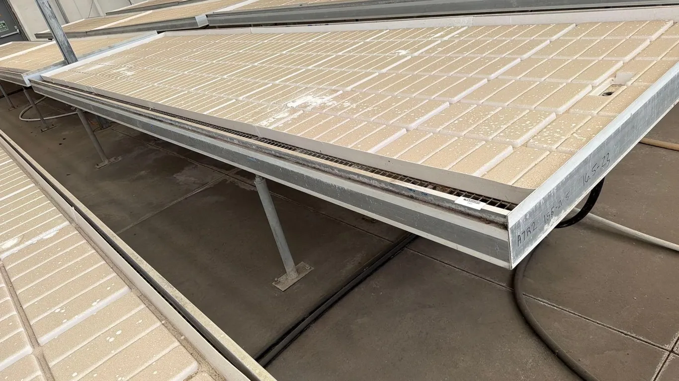 (3) LOGIQS ARGO GROW TABLES