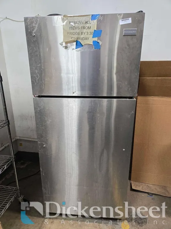 FRIGIDAIRE REFRIGERATOR / FREEZER WITH CONTENTS