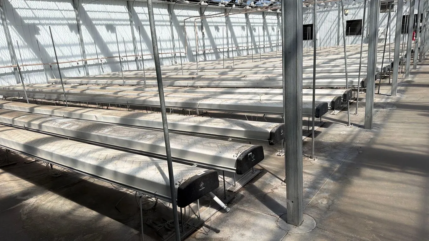FORM FLEX GROW PANS