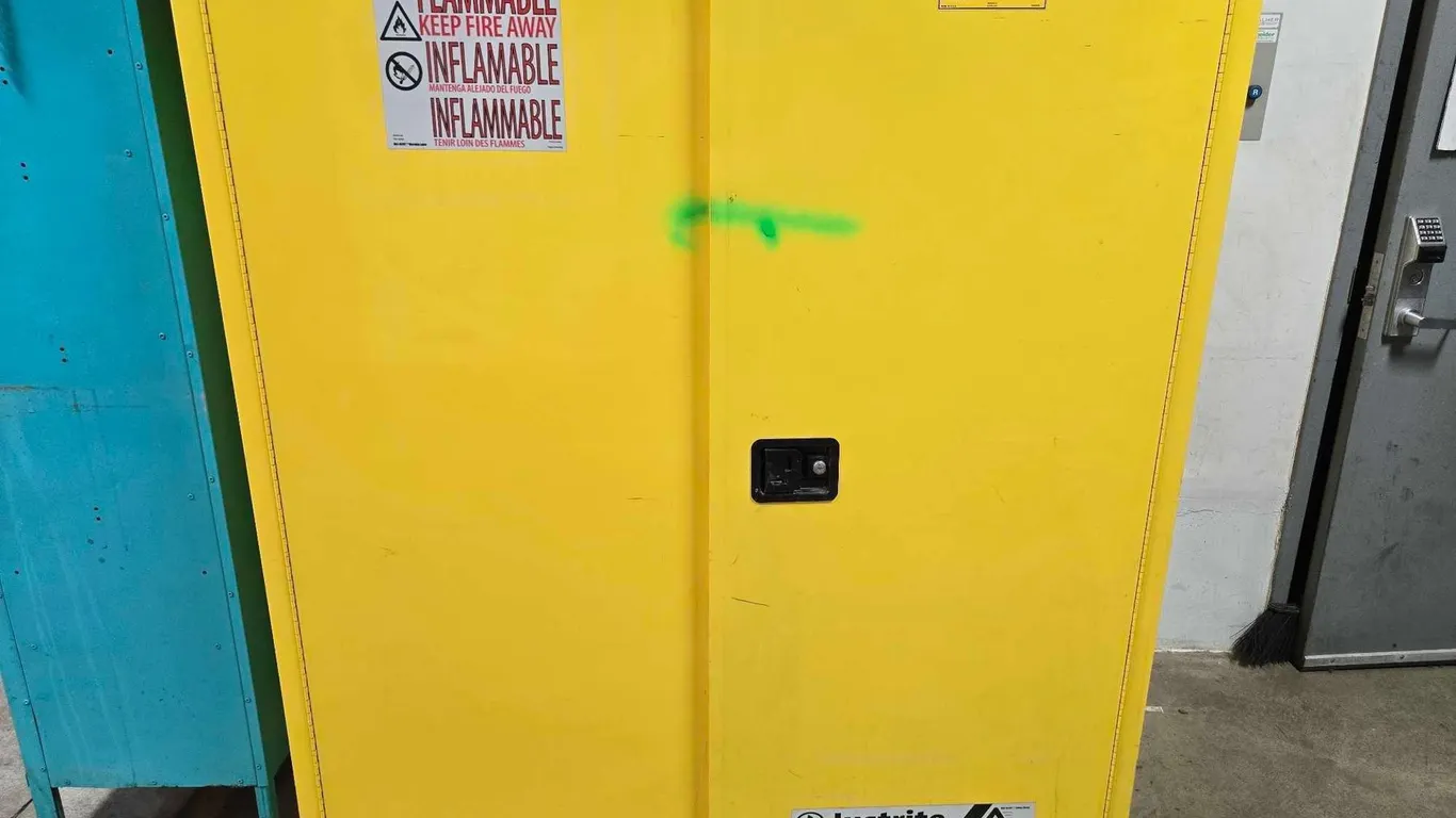 JUSTRITE FLAMMABLE LIQUID STORAGE CABINET