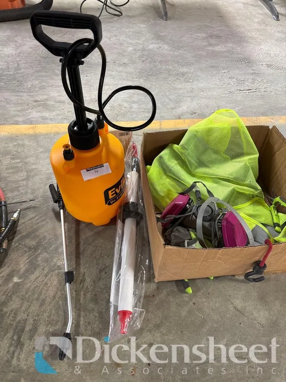 PUMP CHEMICAL SPRAYER AND RESPIRATOR