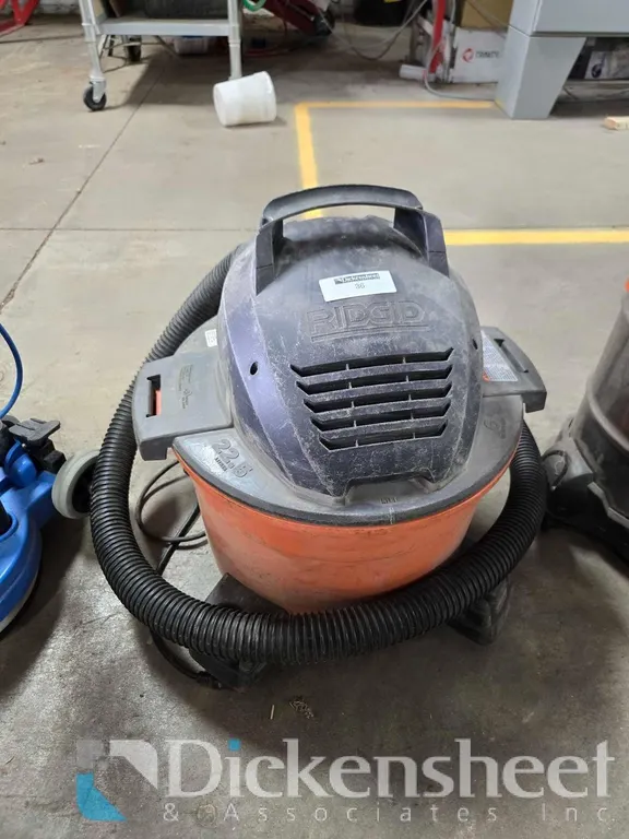 RIDGID 2.5 GALLON SHOP VACUUM