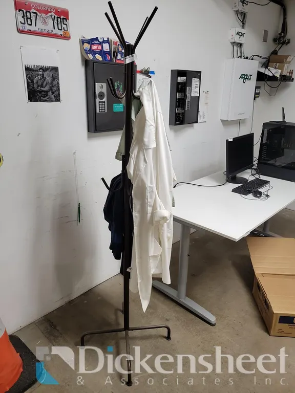 METAL COAT RACK